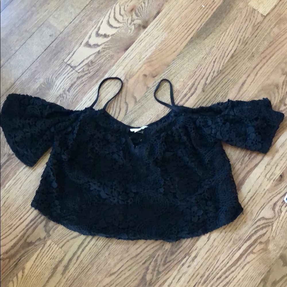 Black hook front lace crop top